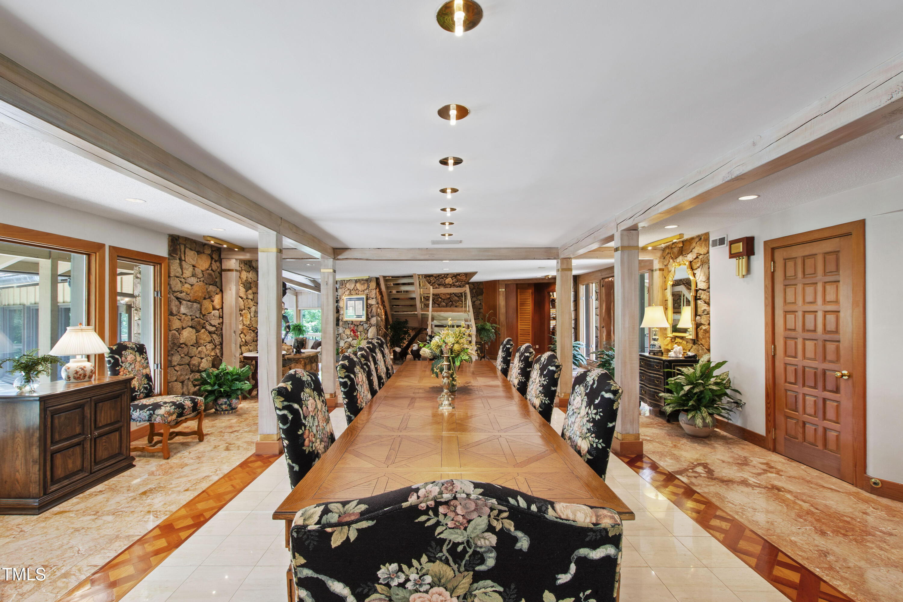 812 Kenmore Road Chapel Hill, NC 27514 - Photo 57 of 95 a very nice looking room with a large window