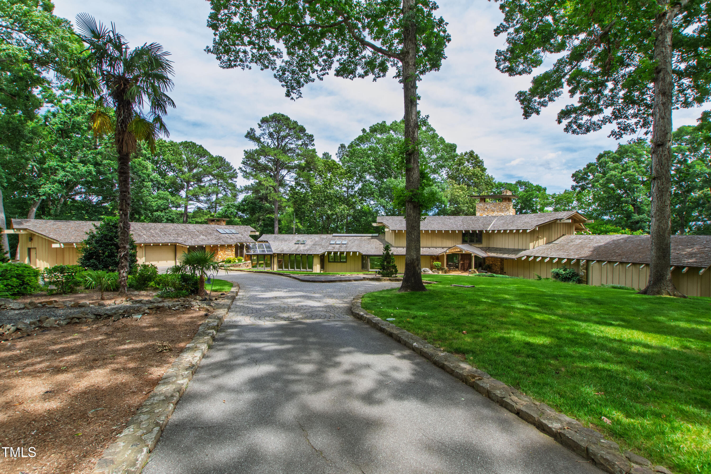 812 Kenmore Road Chapel Hill, NC 27514 - Photo 10 of 95 812 (95)