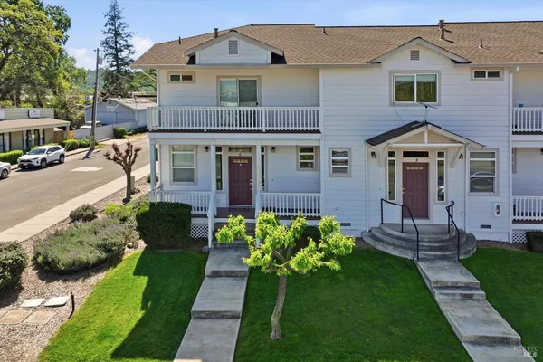 $1,290,000 | 15801 Wardlaw Street, Unit 1, Middletown, CA 95461