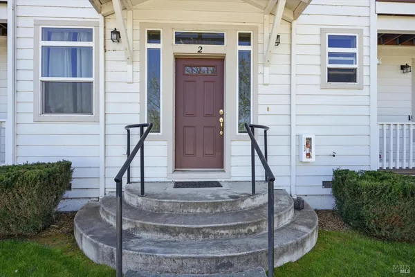 $1,290,000 | 15801 Wardlaw Street, Unit 1, Middletown, CA 95461