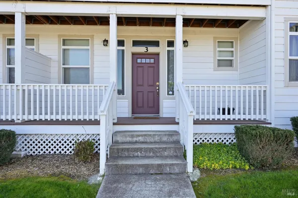 $1,290,000 | 15801 Wardlaw Street, Unit 1, Middletown, CA 95461