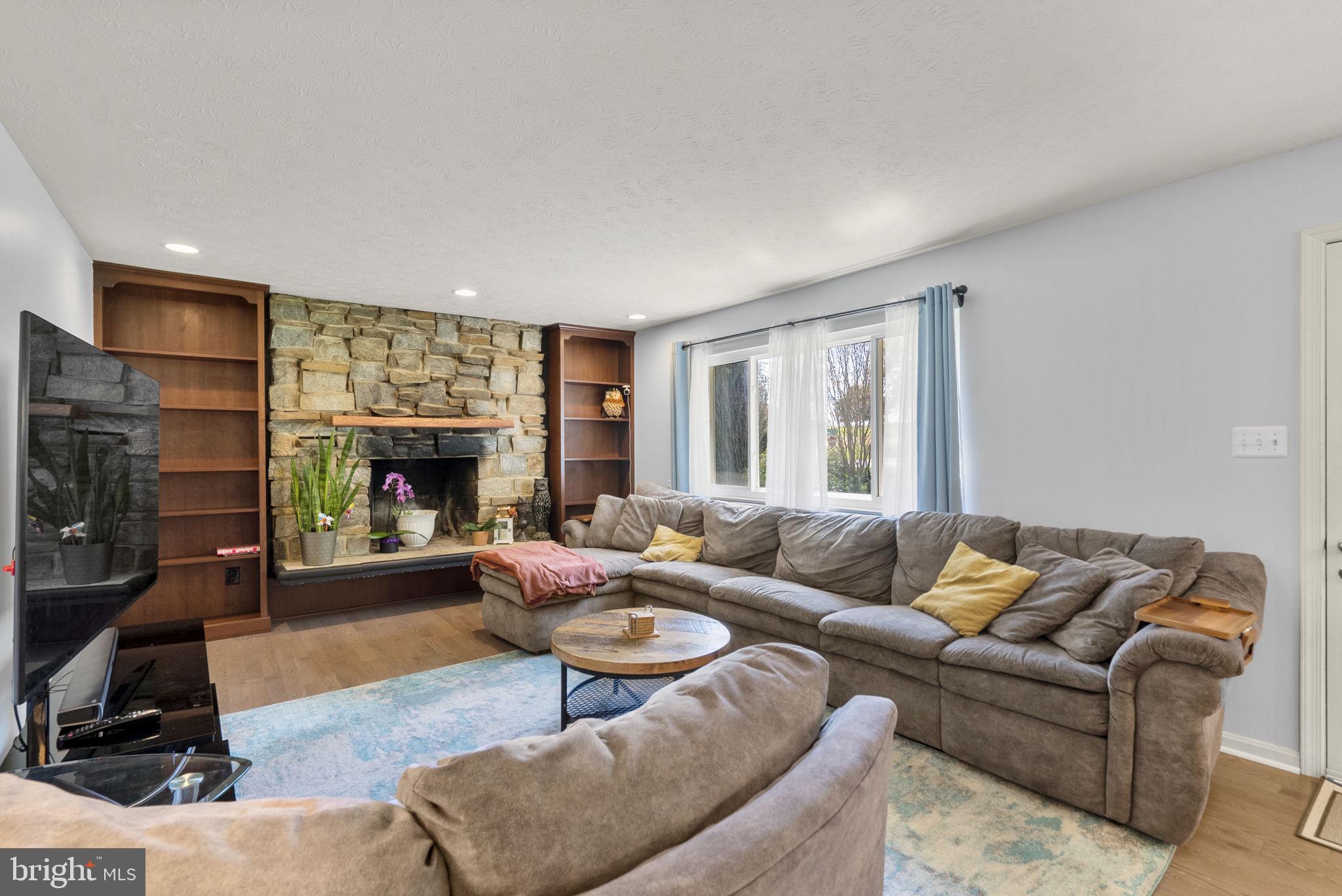 7301 Chrome Mine Road Gaithersburg, MD 20882 - Photo 6 of 45