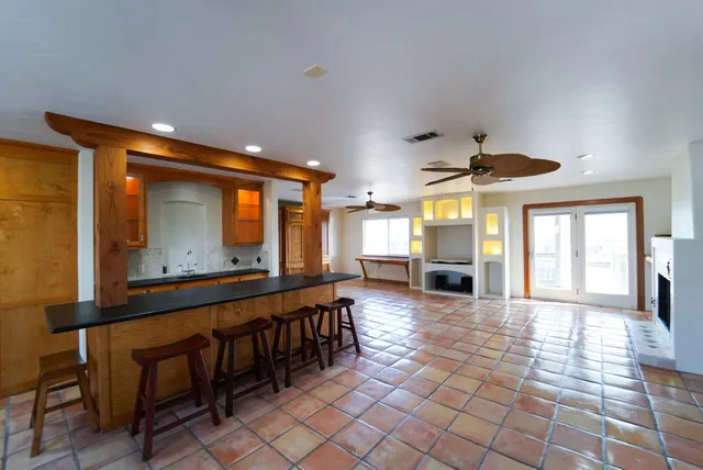 $589,000 | 557 Pompano Street, Hitchcock, TX 77563