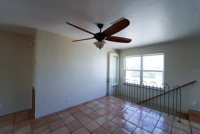 $589,000 | 557 Pompano Street, Hitchcock, TX 77563