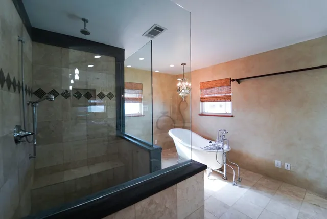 $589,000 | 557 Pompano Street, Hitchcock, TX 77563