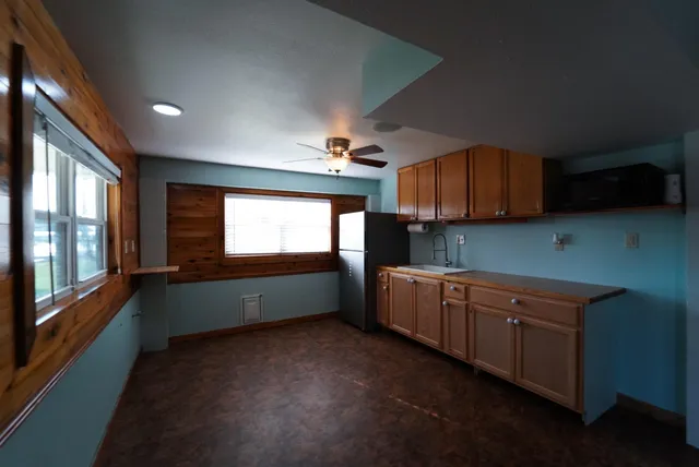 $589,000 | 557 Pompano Street, Hitchcock, TX 77563