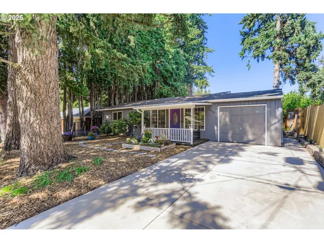 $525,000 | 3419 Southeast Kingsley Road, Milwaukie, OR 97267