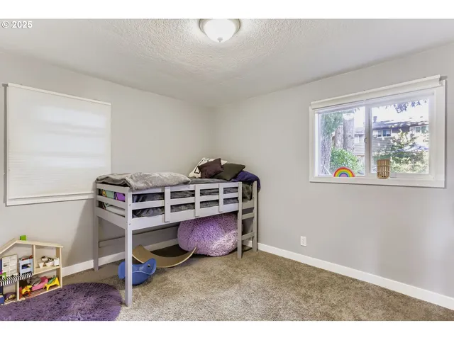 $525,000 | 3419 Southeast Kingsley Road, Milwaukie, OR 97267