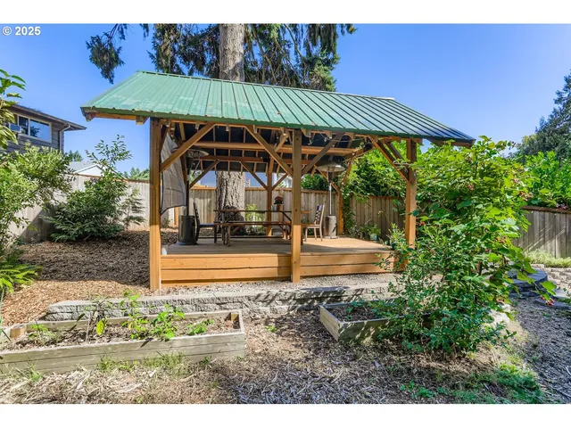 $525,000 | 3419 Southeast Kingsley Road, Milwaukie, OR 97267