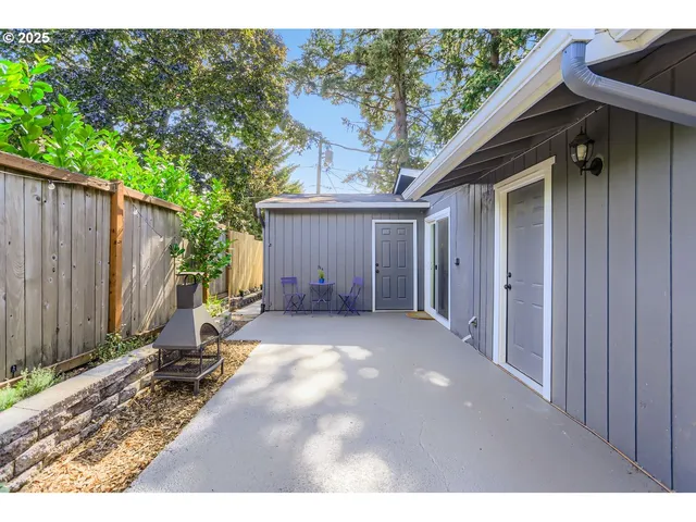 $525,000 | 3419 Southeast Kingsley Road, Milwaukie, OR 97267