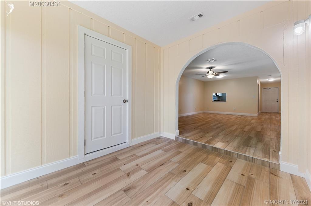 4466 Southeast Village Road Stuart, FL 34997 - Photo 4 of 20 Gallery Image 4
