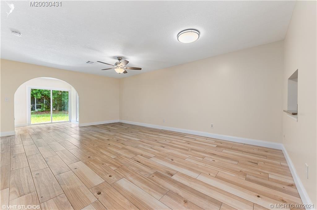 4466 Southeast Village Road Stuart, FL 34997 - Photo 5 of 20 Gallery Image 5