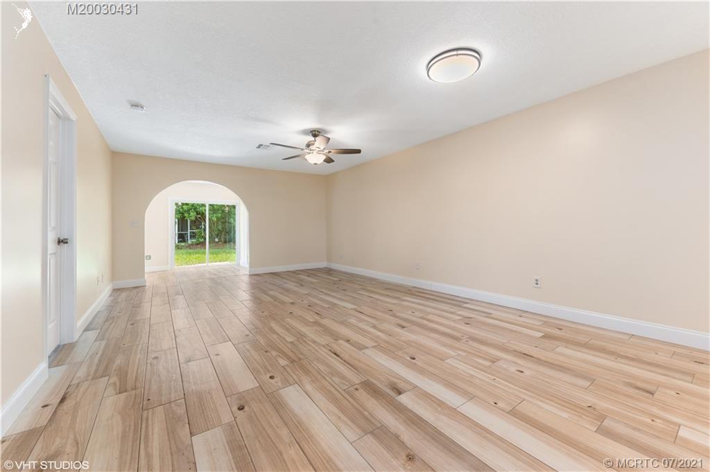 4466 Southeast Village Road Stuart, FL 34997 - Photo 6 of 20 Gallery Image 6