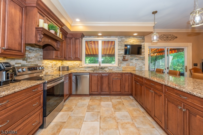 11 Stone Ridge Court Rockaway, NJ 07866 - Photo 9 of 43