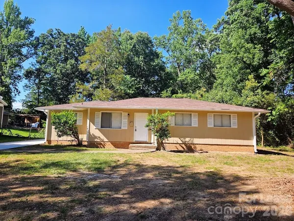 $1,600 | 6815 Water Mill Court, Charlotte, NC 28215