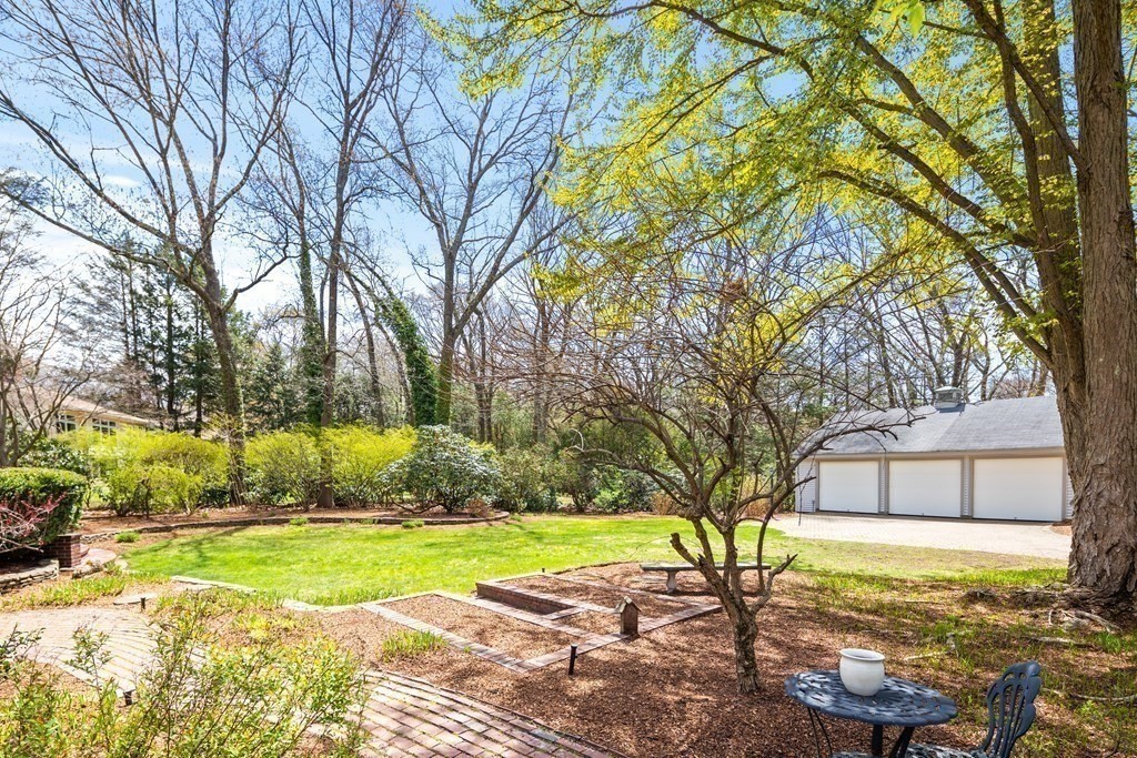 1 Lantern Lane Lexington, MA 02421 - Photo 34 of 39 Gallery Image 34