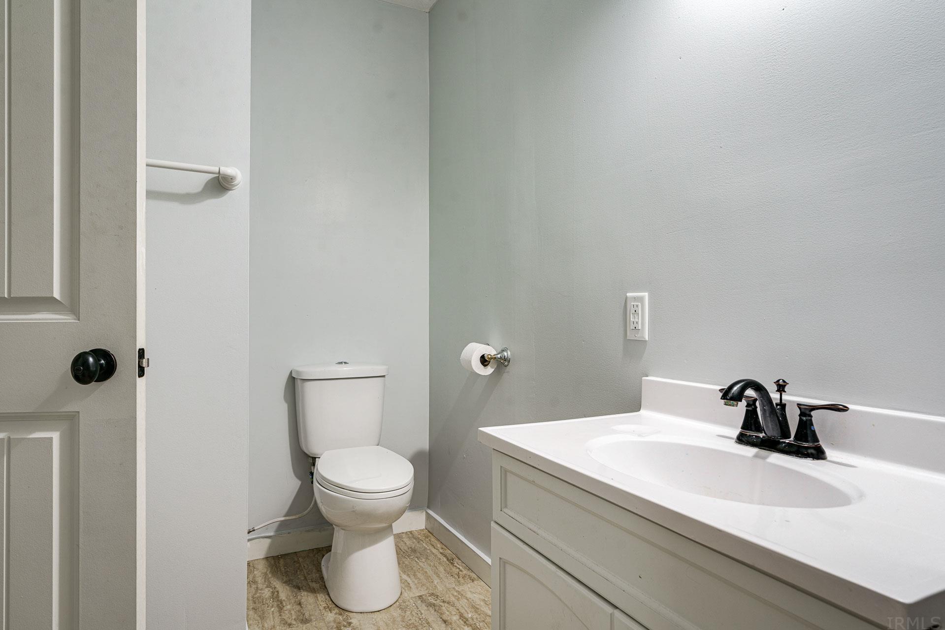 52114 Grape Road Granger, IN 46530 - Photo 8 of 18 Gallery Image 8