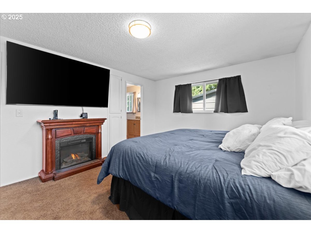 3667 Southwest 2nd Street Gresham, OR 97030 - Photo 31 of 46