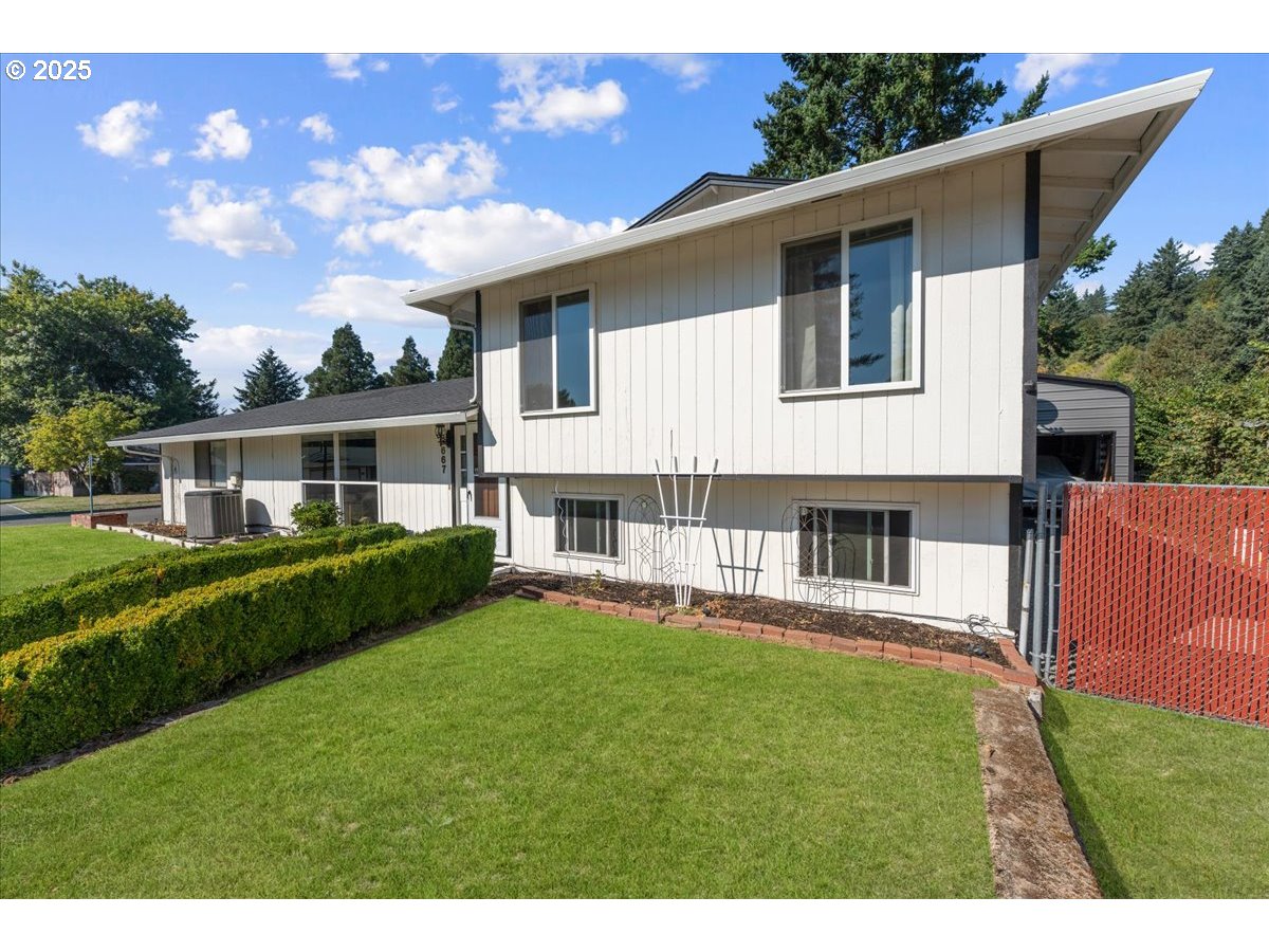 3667 Southwest 2nd Street Gresham, OR 97030 - Photo 39 of 46