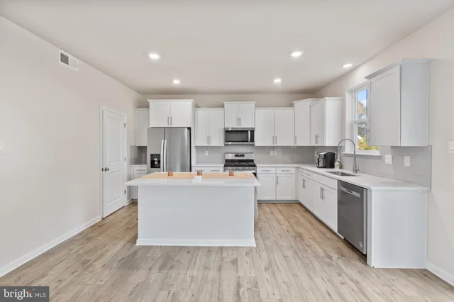 $822,590 | 3706 Devonann Lane, Edgewater, MD 21037