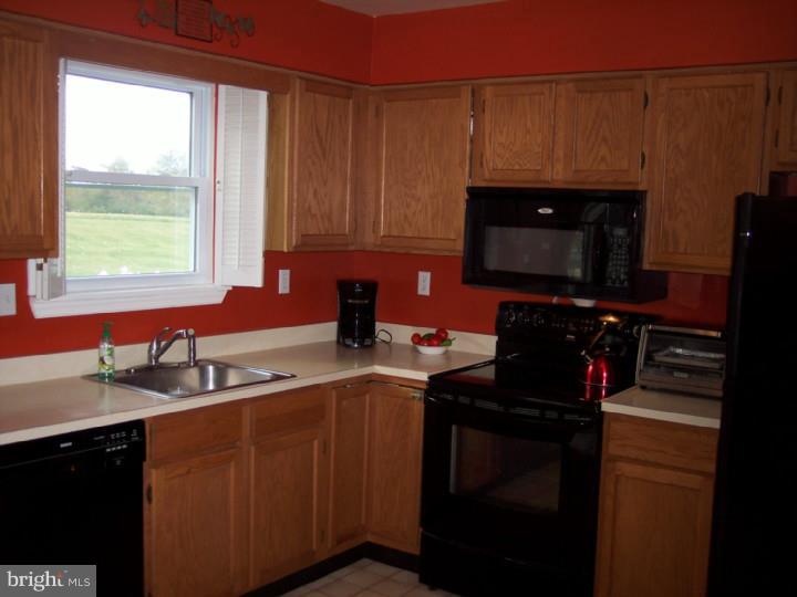 2025 Clover Mill Road Quakertown, PA 18951 - Photo 7 of 25 Kitchen