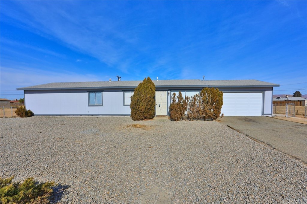 22676 Anoka Road Apple Valley, CA 92308 - Photo 1 of 1