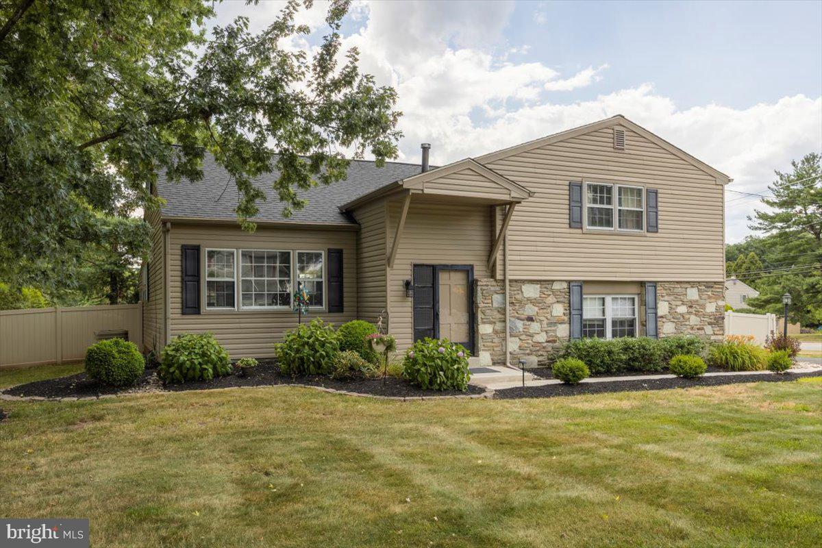 972 Patriot Drive, Lansdale, PA 19446 Compass