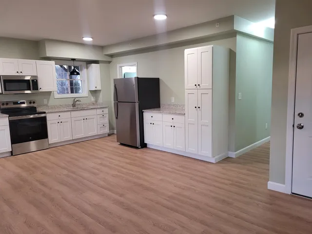 $2,250 | 13 Myrtle Street, Hillsborough, NH 03244