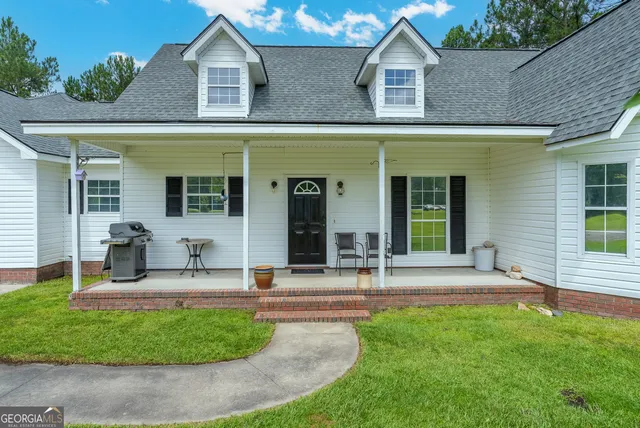 $364,000 | 400 Smith Road, Waycross, GA 31503