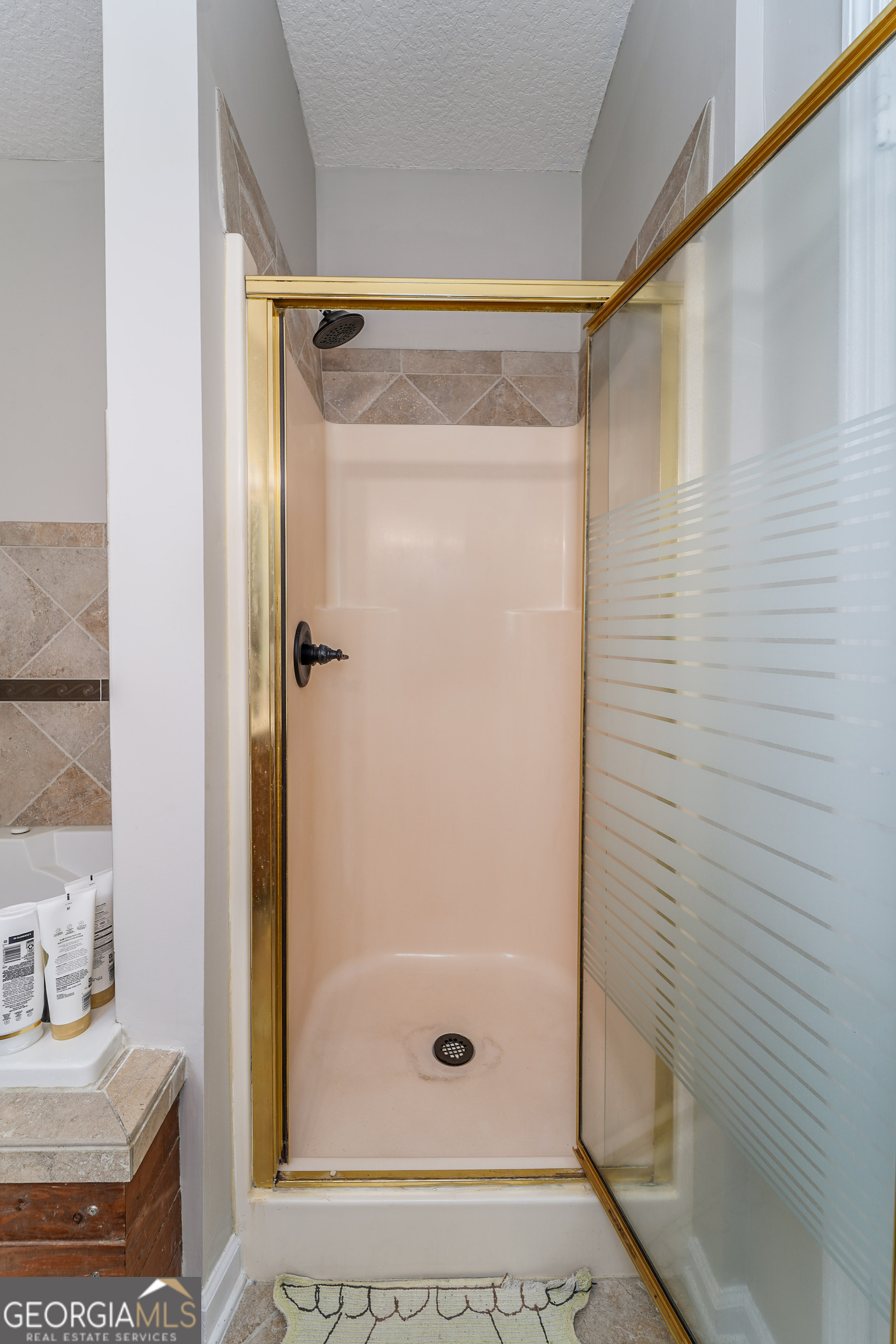 400 Smith Road Waycross, GA 31503 - Photo 20 of 25 a bathroom with a shower