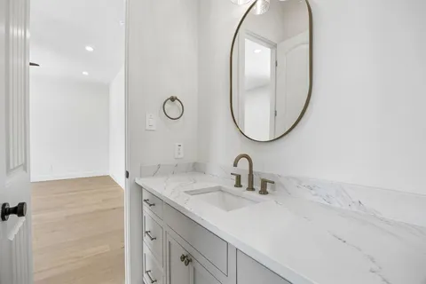 $1,075,000 | 419 Cameron Avenue, Dallas, TX 75223