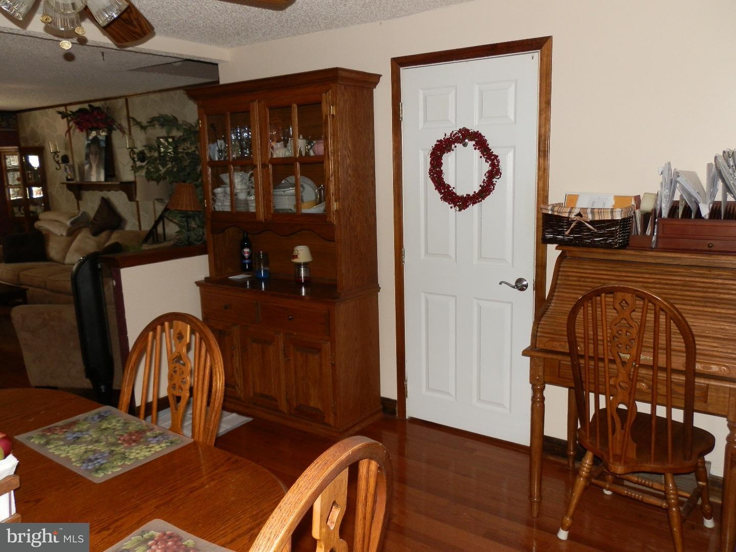 155 Ridgefield Road Philadelphia, PA 19154 - Photo 2 of 23 Dining Room
