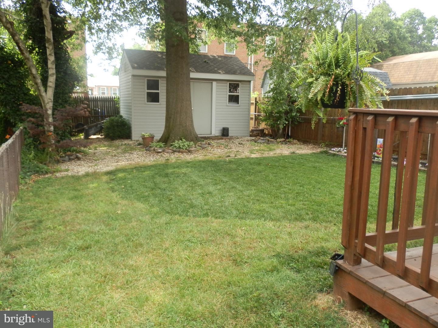 155 Ridgefield Road Philadelphia, PA 19154 - Photo 22 of 23 Exterior Back