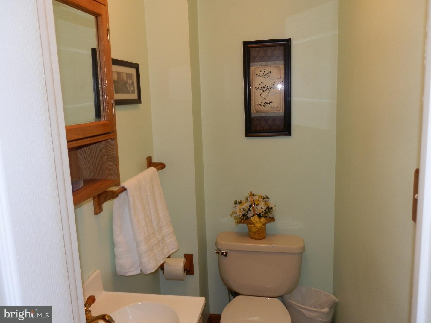 155 Ridgefield Road Philadelphia, PA 19154 - Photo 8 of 23 Half Bath