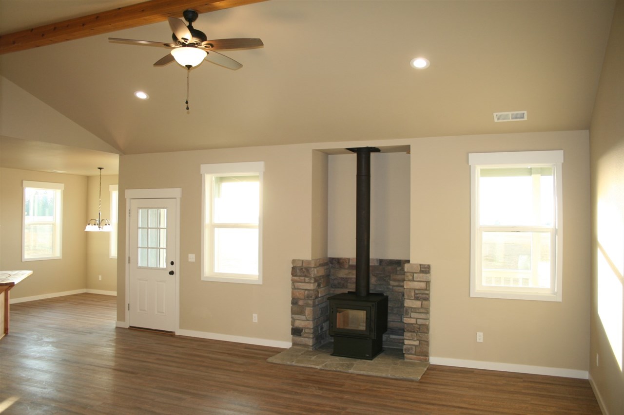 39717 North Hatch Road Deer Park, WA 99006 - Photo 12 of 20 Gallery Image 12