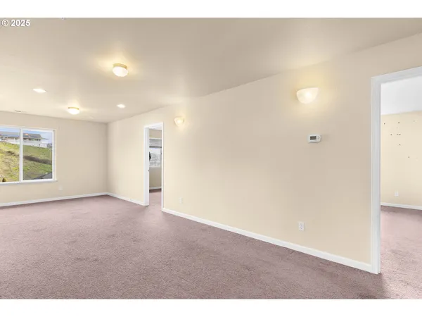 $390,000 | 4467 Melody Lane, Roseburg, OR 97471