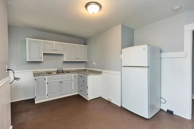 $2,000 | 28 Summer Street, Unit 4, Claremont, NH 03743