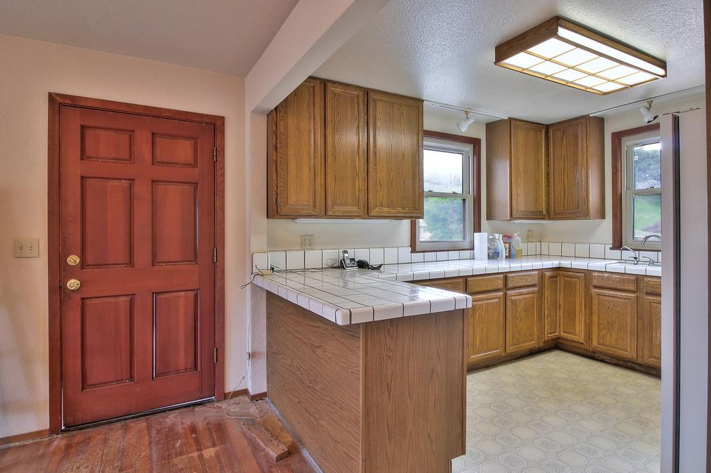 46 Paradise Road Salinas, CA 93907 - Photo 10 of 25 Gallery Image 10