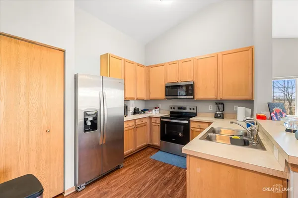 $210,000 | 162 Bertram Drive, Unit I, Yorkville, IL 60560