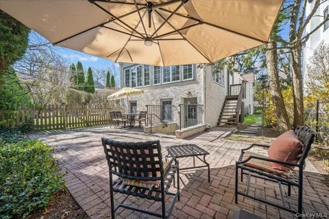 $1,775,000 | 26 Shadow Lane, Larchmont, NY 10538