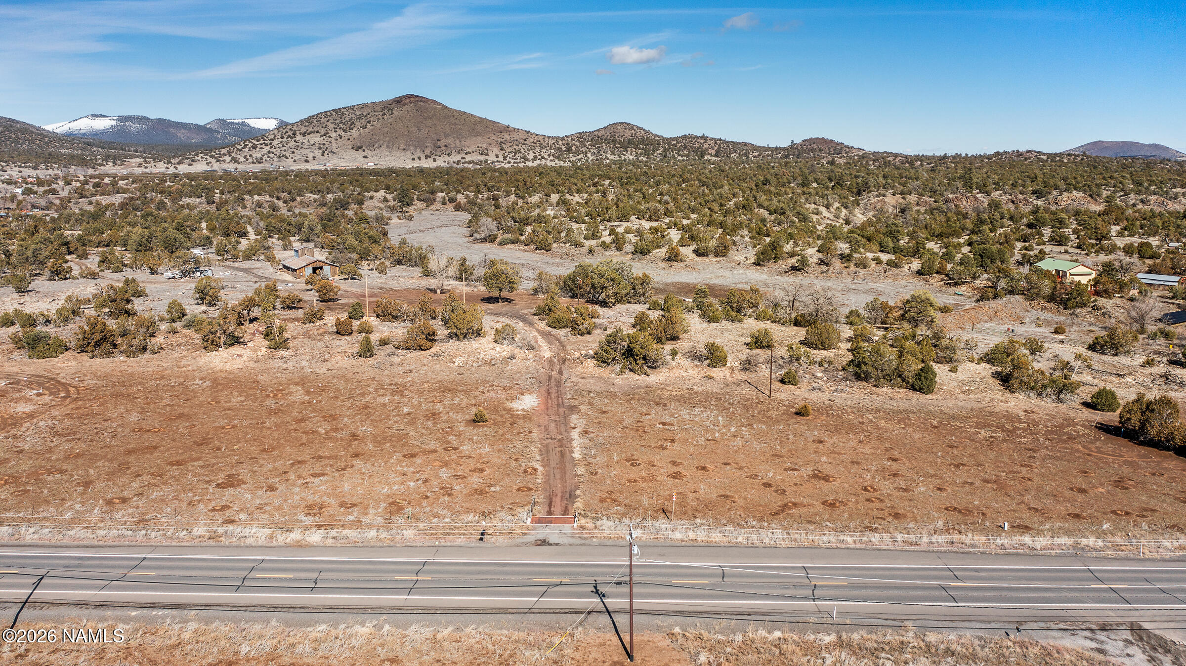 10055 Townsend-Winona Road Flagstaff, AZ 86004 - Photo 3 of 24 a view of mountains and mountain view