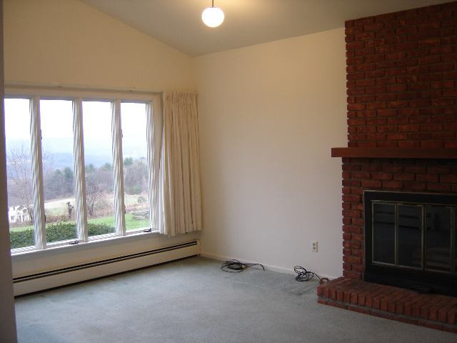 302 Ford Road Melrose, NY 12121 - Photo 4 of 12 Photo 4