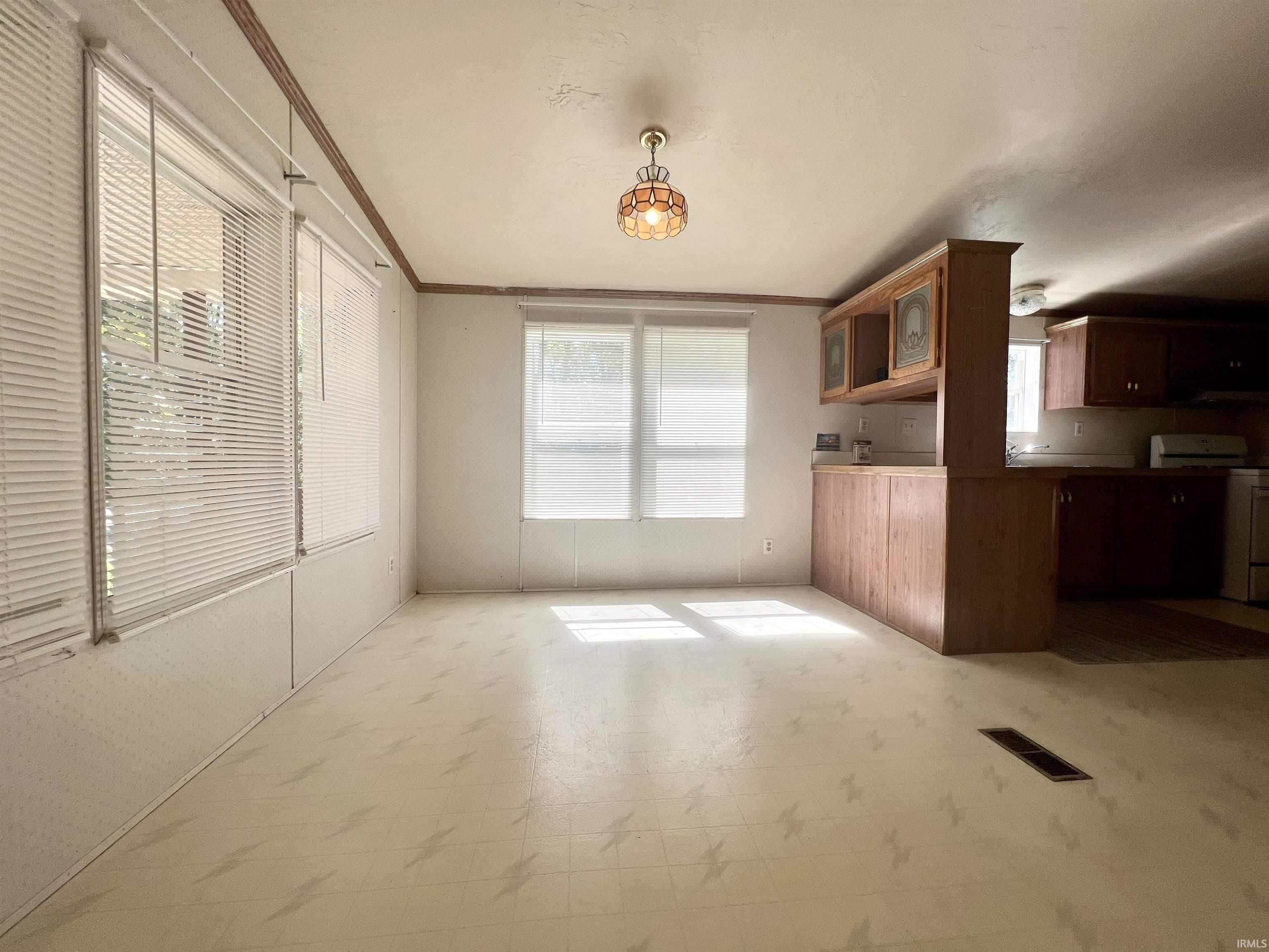 1158 Southwest C Street Linton, IN 47441 - Photo 5 of 15