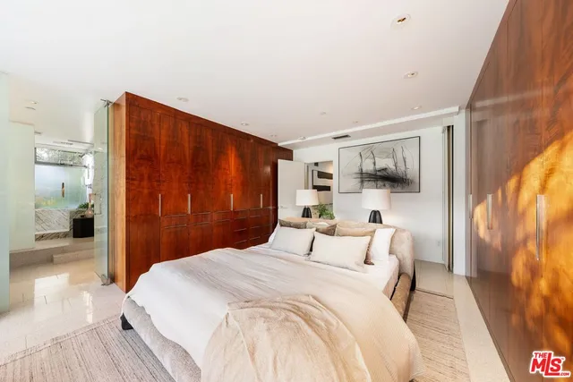 $2,695,000 | 235 Ocean Park Boulevard, Unit 1, Santa Monica, CA 90405