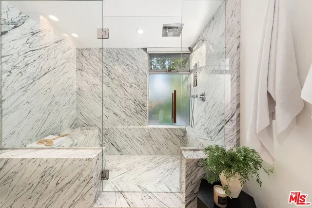 $2,695,000 | 235 Ocean Park Boulevard, Unit 1, Santa Monica, CA 90405