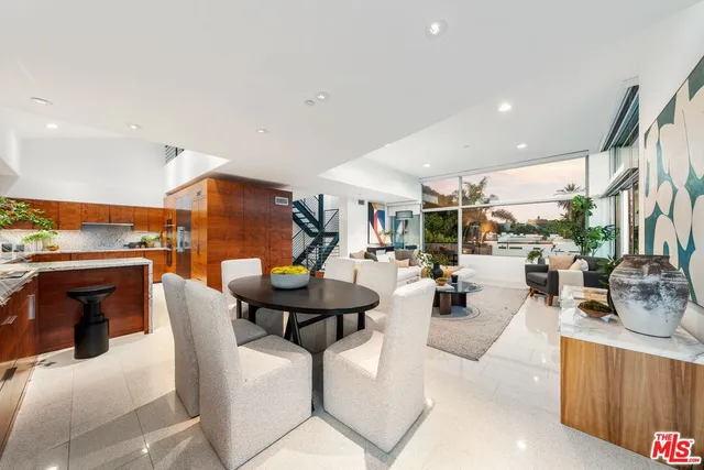 $2,695,000 | 235 Ocean Park Boulevard, Unit 1, Santa Monica, CA 90405