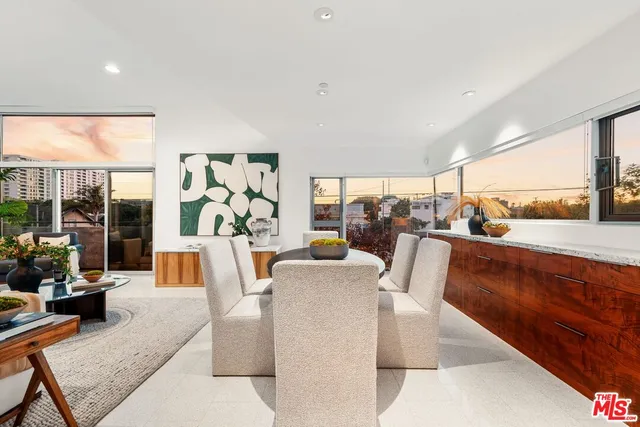$2,695,000 | 235 Ocean Park Boulevard, Unit 1, Santa Monica, CA 90405