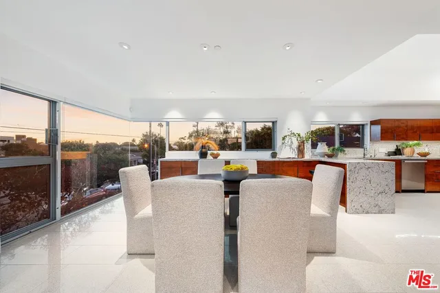 $2,695,000 | 235 Ocean Park Boulevard, Unit 1, Santa Monica, CA 90405