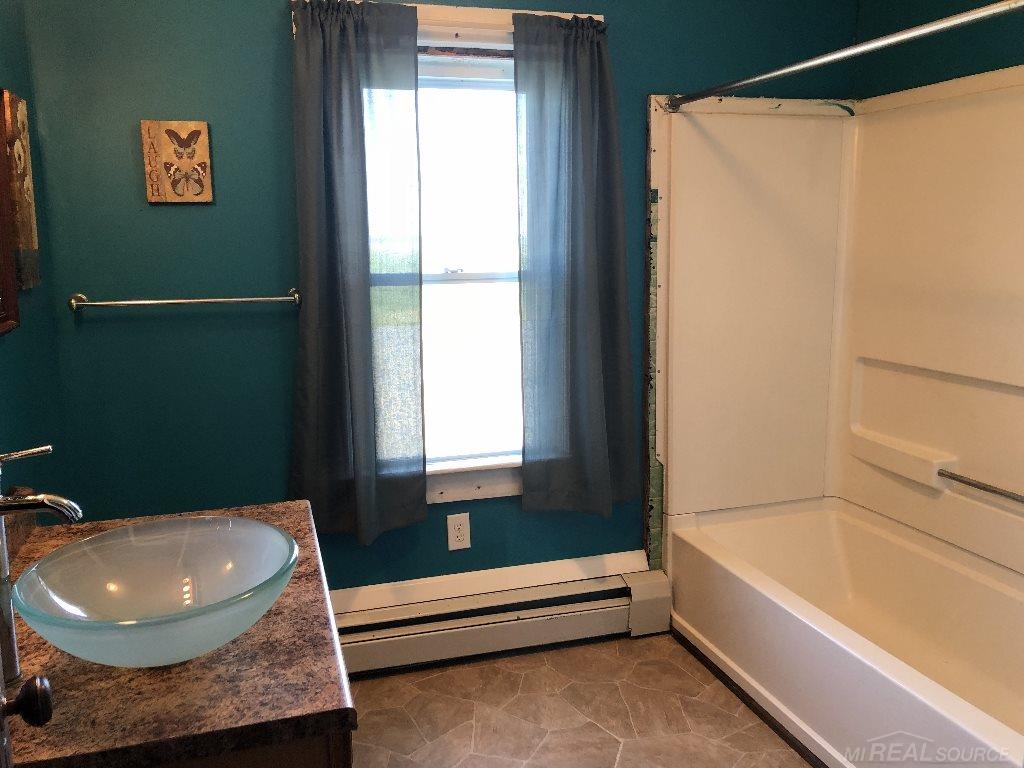 2941 Snover Road Deckerville, MI 48427 - Photo 5 of 20 31353972-4.JPG