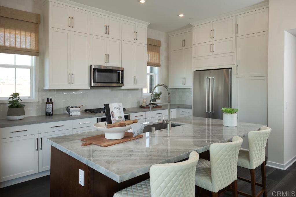 1677 Avenida Tealing Chula Vista, CA 91913 - Photo 2 of 10